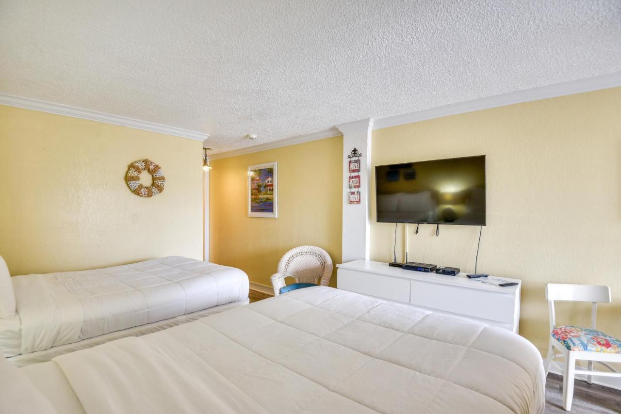 Daytona Beach Studio With Private Lanai 1 Mi To Pier Bagian luar foto